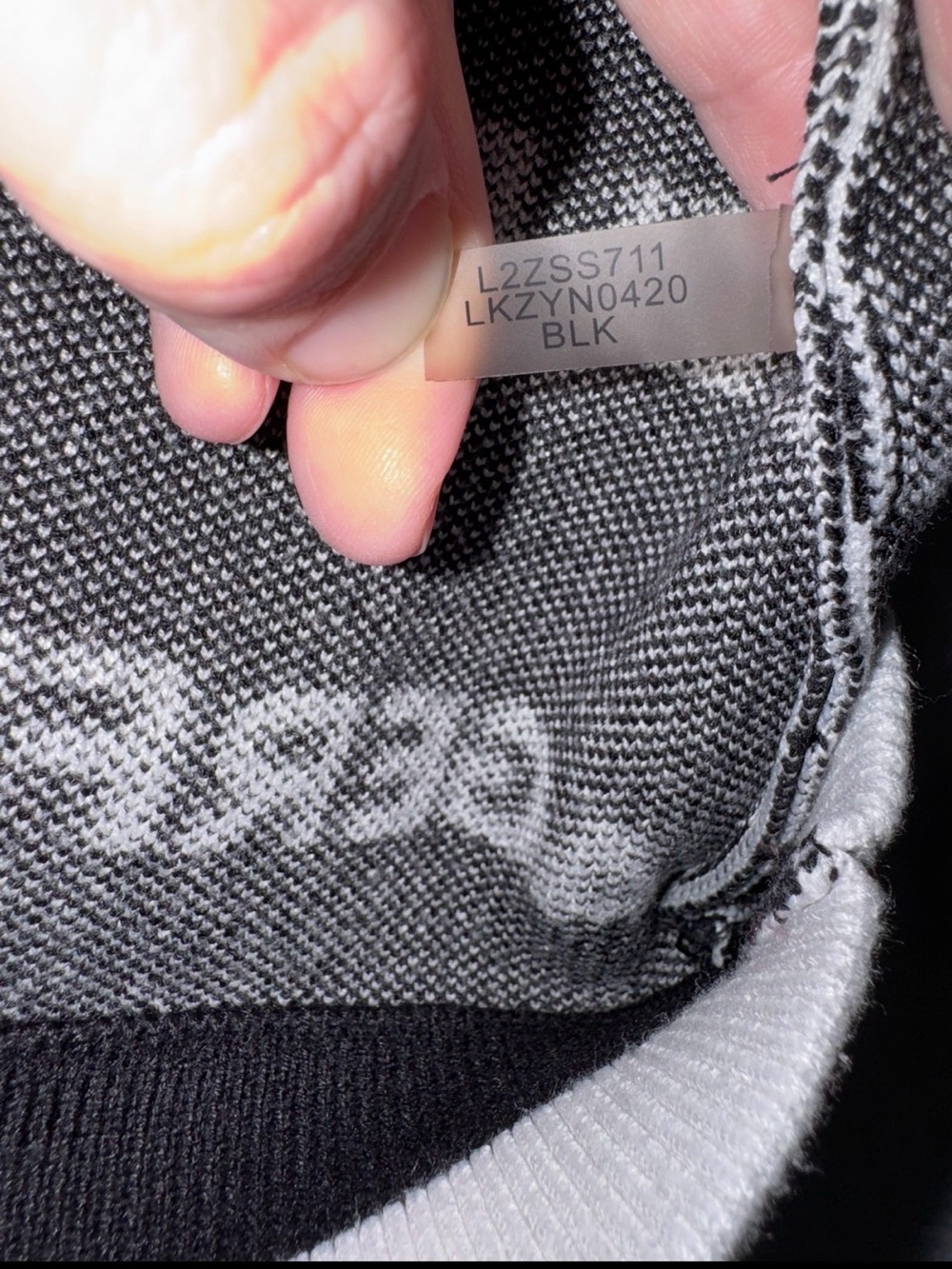 Karl Lagerfeld Paris Logo Knit Sweater Sz S B/W - Picture 8 of 8